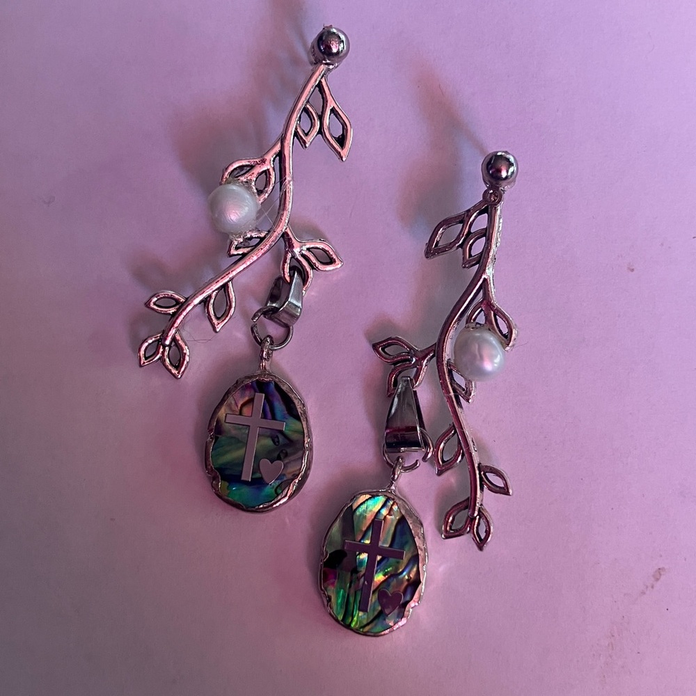 Handmade Silver Leaf Cross Heart earrings White pearl Aurora Barriles Charm - Picture 12 of 12